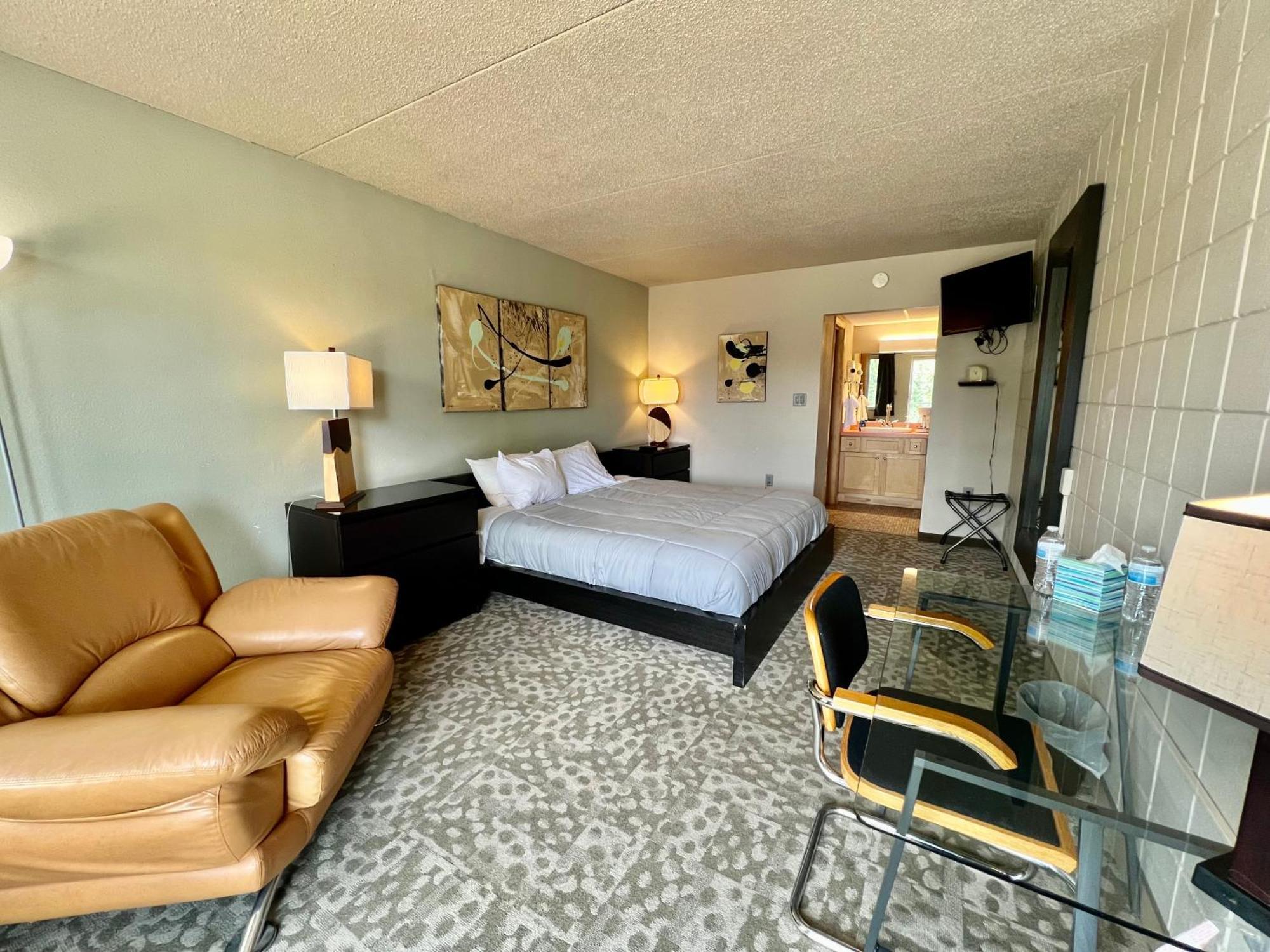 Lindell Motor - Downtown With Free Gated Parking! Cedar Falls